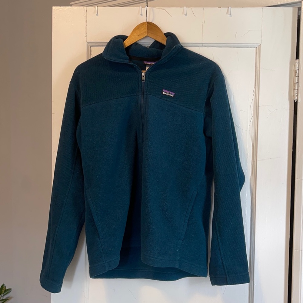 Patagonia half zip fleece - green size Medium